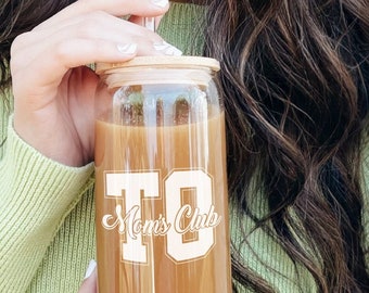 TO Mom&#39;s Club Glass Sipper Cup (16oz), Thousand Oaks Mom&#39;s Club Glass Sipper Cup (16oz)