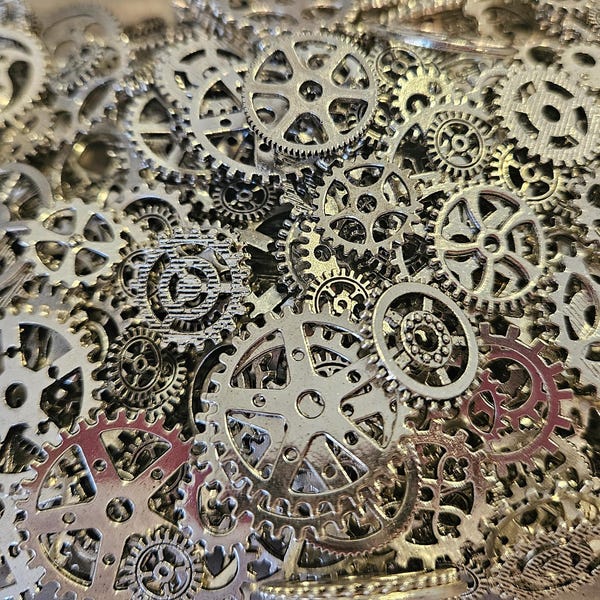 40g Antiqued Silver GEARS ONLY 1/2-1 Inch Medium to Large NeW CLoCK Watch Style STEAMPUNK Wheels Cogs Parts Pieces
