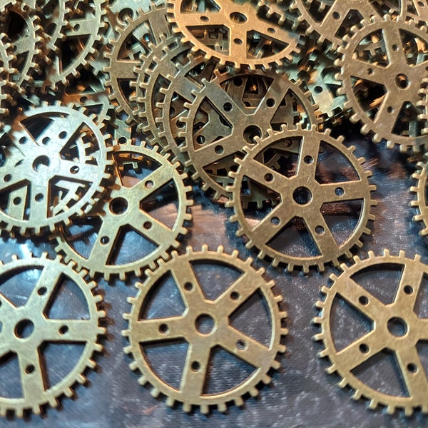 20 Identical Antiqued Bronze, Brasstone GEARS ONLY 1 Inch Large NeW CLoCK Watch Style STEAMPUNK Wheels Cogs Parts Pieces