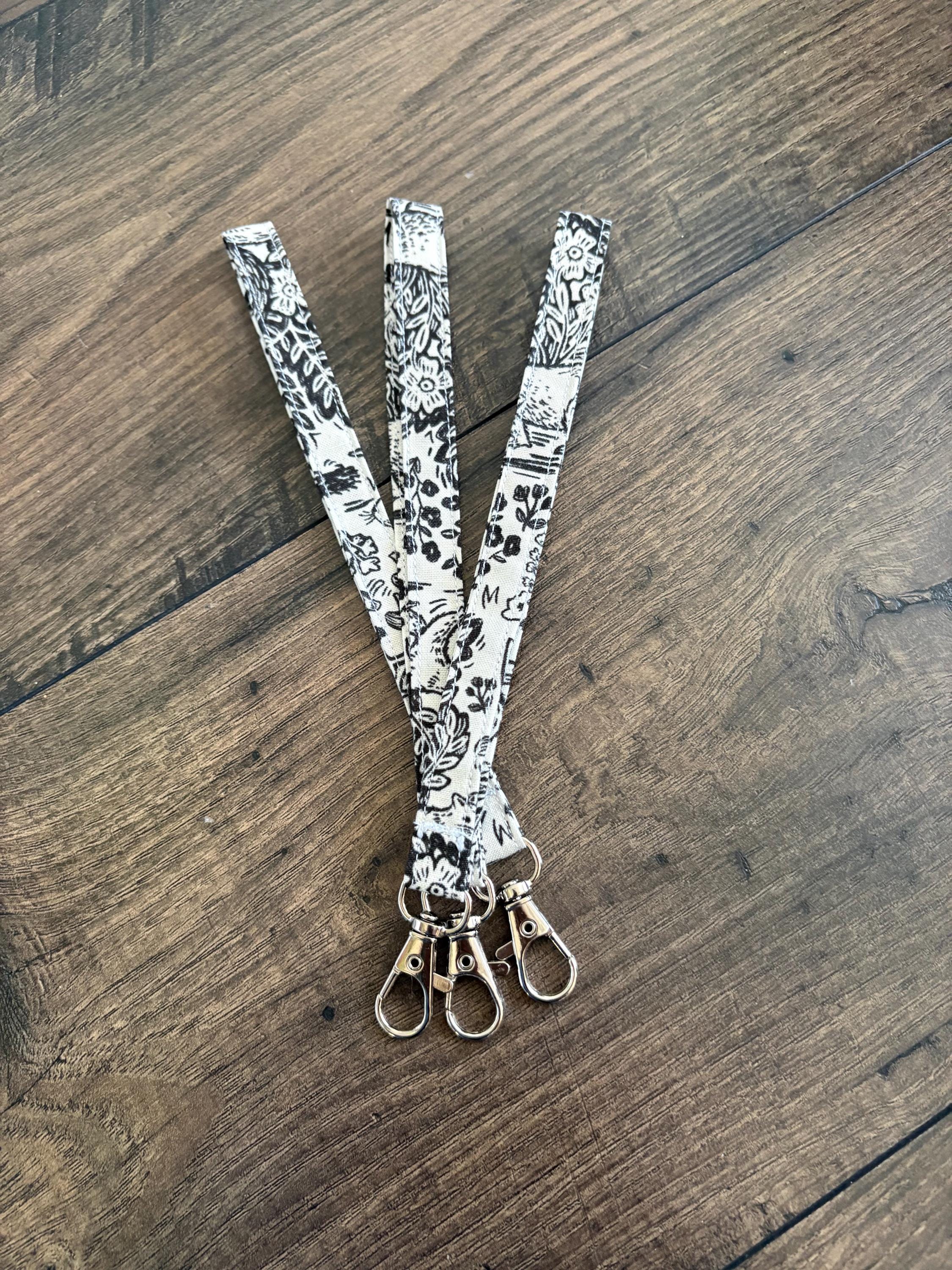 Fable Keychain - Etsy