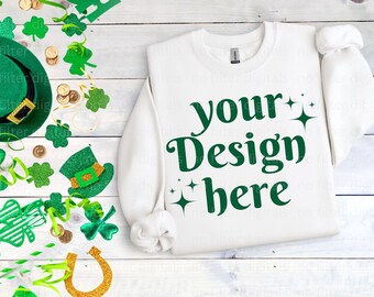 Maqueta de sudadera Gildan 18000 blanca Maqueta de St Patricks Maqueta de sudadera Gildan 18000 blanca Maqueta de sudadera Nueva maqueta de suéter blanco Gildan 18000
