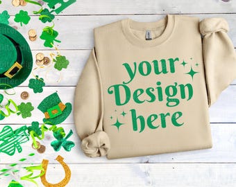 Maqueta de sudadera Gildan 18000 Sand Maqueta de St Patricks Maqueta de sudadera Gildan 18000 Sand Maqueta de sudadera Nueva maqueta de suéter Gildan 18000 Sand