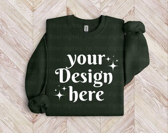 Maqueta de sudadera con diseño plano y doblado de piso de madera minimalista simple Gildan 18000 verde bosque, maqueta 18000, maqueta doblada, sudadera con diseño plano