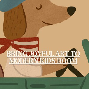 Pu&ograve; includere: Illustrazione di un cane dei cartoni animati alla guida di un'auto, con un berretto blu e una sciarpa rossa e bianca. Il testo "BRING JOYFUL ART TO MODERN KIDS ROOM" &egrave; visualizzato sotto.