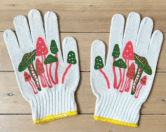 Red&Green Mushroom Gardening Gloves