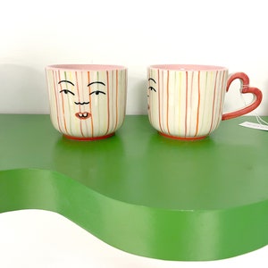 Tasse avec visage en forme de larme Poignée coeur Cadeau de Saint-Valentin Tasse à café unique image 5