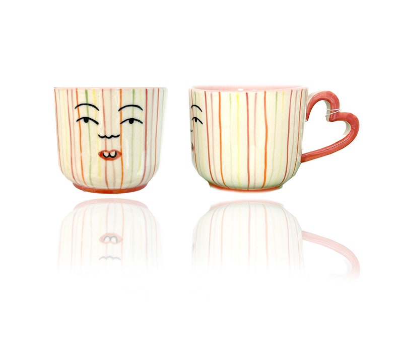 Tasse avec visage en forme de larme Poignée coeur Cadeau de Saint-Valentin Tasse à café unique Striped Face Mug