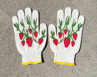 New! Strawberry Gardening Gloves | Garden Gloves | Gardening tools