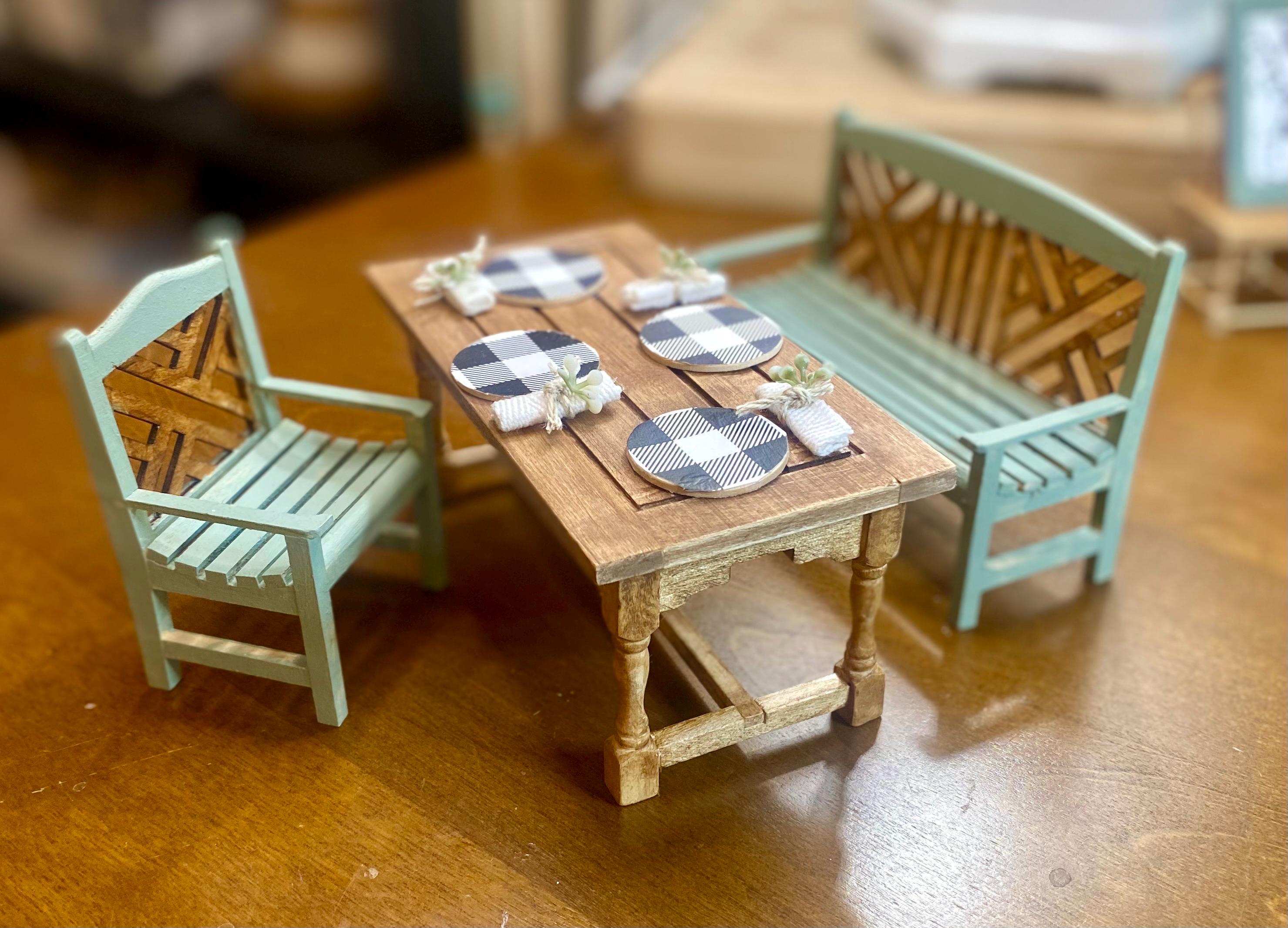 Minimum World Barewood Garten-Set 1:12 – 4-teilig: Bank, Stuhl, Langtisch & Kleiner Tisch – Unbehandeltes