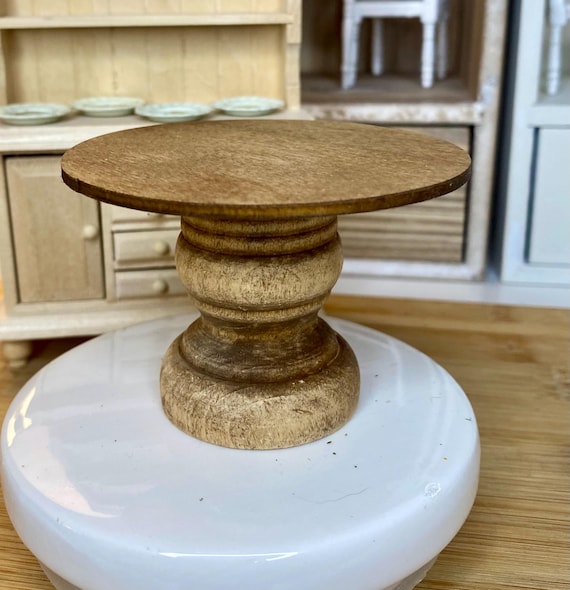 1:12 Scale Dollhouse Miniature Round Kitchen Table