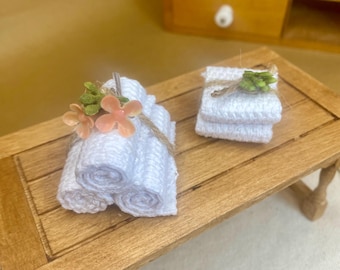 Dollhouse Miniature Towel Set | 1:12 Scale Bathroom Decor