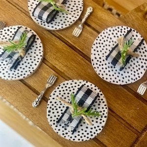 Miniature 4 Placemats and 4 Napkins l 1:12 Scale Modern Dollhouse Miniatures l JoDearingDesigns