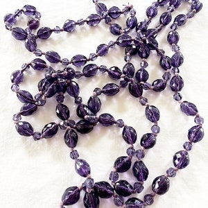 Vintage 20’s Glass Faceted Long Flapper Necklace