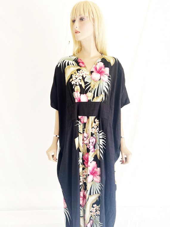 Vintage 70 s Hawaiian Caftan Maxi Dress. Women s Medi Gem