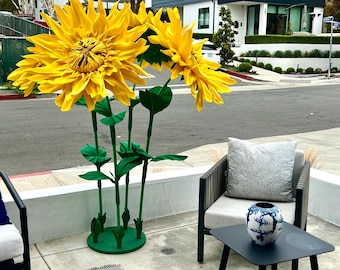 Giant Free Standing Sunflowers & Large Wheat Stalks –Perfect for Wizard of Oz Themes, Fall Rustic Cowboy Party Props, Window Displays, Galas