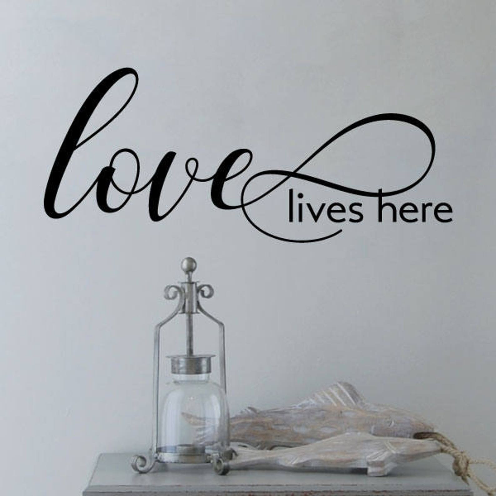 Hey vsauce michael here мем. Wall here. романтика на стенах надписи. Home story магазин. надпись love на стену.