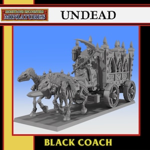 Può includere: Una miniatura grigia di un Black Coach non morto, un modello fantasy trainato da cavalli scheletrici. La carrozza presenta una figura di mietitore e progettata per il gioco da tavolo. I testi "Undead" e "Black Coach" sono visibili.