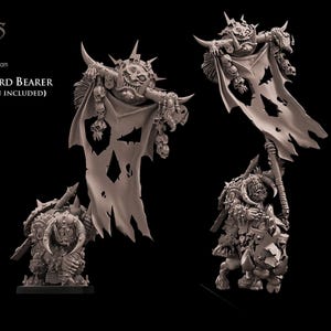 Puede incluir: Una figura miniatura gris monocromática de un portaestandarte orco con una bandera harapienta adornada con calaveras, un casco con cuernos y armadura detallada. El texto Avatars of War y Orc Battle Standard Bearer (Pre-supported version included) es visible.