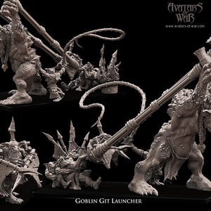 Può includere: Un set di miniature in resina grigia intitolato Goblin Git Launcher, raffigurante una grande creatura simile a un troll che impugna un'arma lunga, accompagnata da goblin più piccoli, armature dettagliate e armi appuntite su sfondo nero.