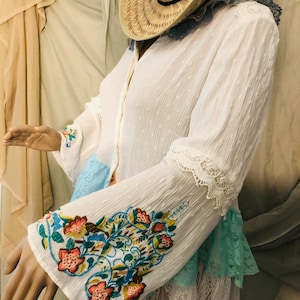 1X Shabby chic Cowgirl/Stevie Nicks style embroidered romantic magnolia jacket/shirt/cape/duster