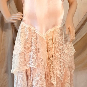 L light pink v neck embroidered satin& lace Cowgirl style shabby chic floral romantic Lagenlook magnolia wedding/prom asymmetrical dress