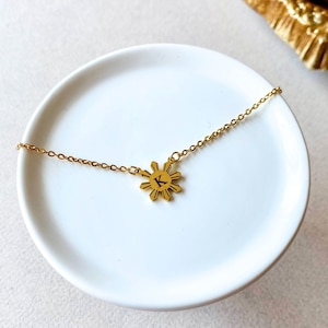 Philippines Sun Engraved Initial Necklace,Unique Modern Filipina Jewelry,Gift for Filipino Mama Lola,Pinay Gf,Daughter Graduation