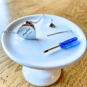 Custom Engraved Heart Urn Necklace,Personalized Memorial Keepsake Jewelry,Remembrance Ashes Cremation Pendant Jewelry Gift,Keepsake Necklace