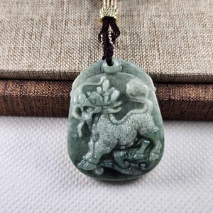 Grade A jade Wealth Kirin or Qilin 麒麟 absorbs money untreated natural jadeite jade pendant with necklace cord