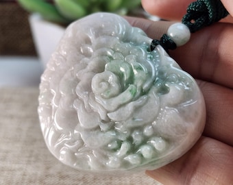 Ciondolo a forma di fiore di peonia in giada bifacciale: giadeite naturale di grado A