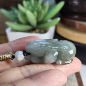 Lovely 3D rabbit well crafted untreated natural grade A jadeite jade pendant necklace or desk ornament