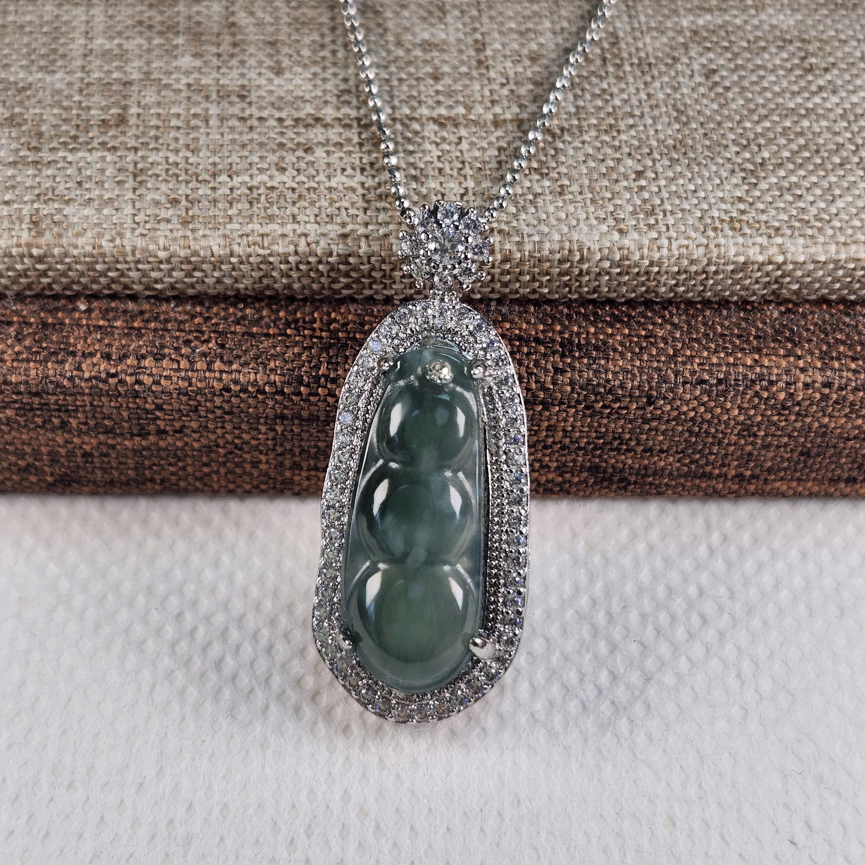 ◆629◆【JADEX 公式アカウント 01 】記念メダル 1930年 Jade Bean With Cz Diamond Well Carved Untreated Natural