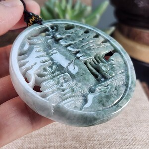 グレードA 55 mm 美しい中空彫刻風景ラウンドシェイプ天然翡翠 