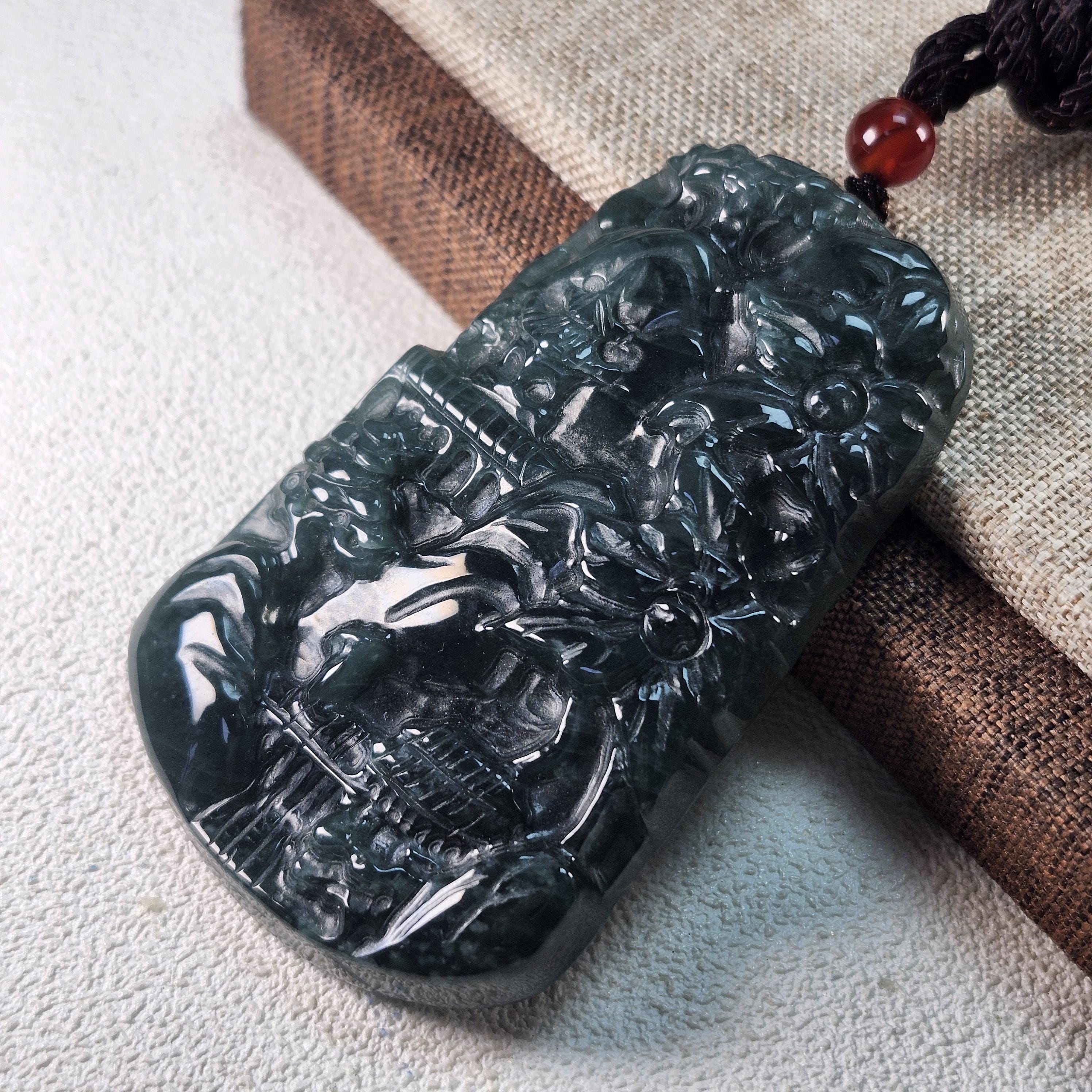 美しい風景模様の未処理タイプA天然翡翠ペンダントと可愛いネックレス