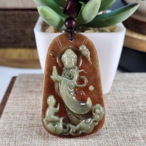 Well crafted giving son Guan Yin 觀音送子 untreated natural jadeite jade pendant with pretty necklace cord