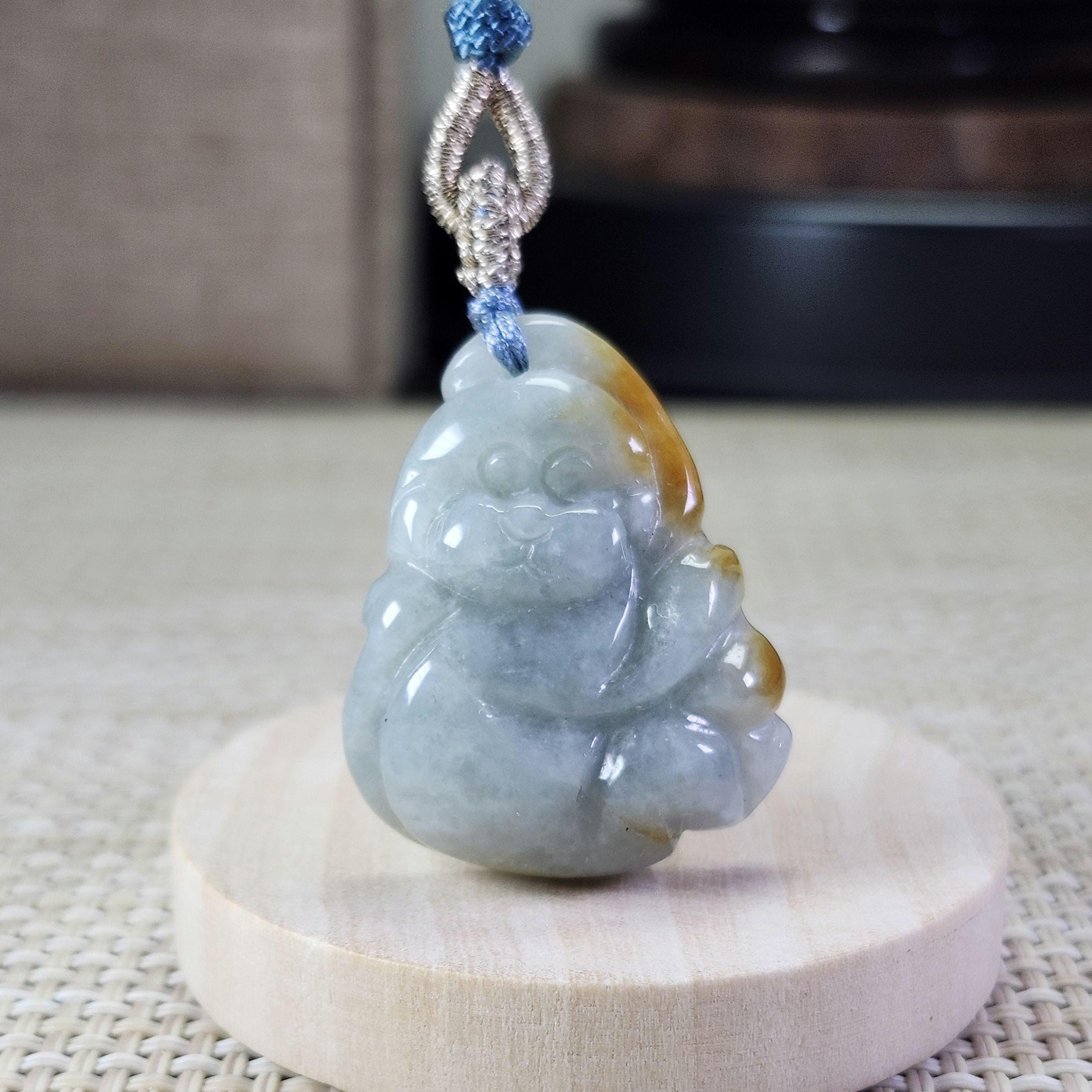 かわいい干支の猿の未処理天然翡翠ペンダント、調節可能なネックレス