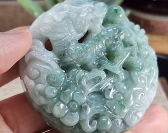 天龍風景ペンダント、グリーンジェダイト翡翠龍手彫りペンダント、18K