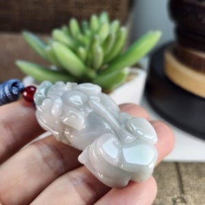 Well crafted 3D wealth Pixiu absorb money untreated natural type A jadeite jade pendant with beautiful necklace cord