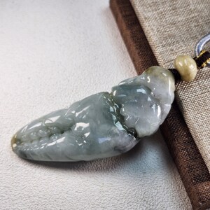 Large 3D crab claw well carved untreated natural jadeite jade pendant necklace
