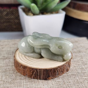 Lovely 3D rabbit well crafted untreated natural grade A jadeite jade pendant necklace or desk ornament