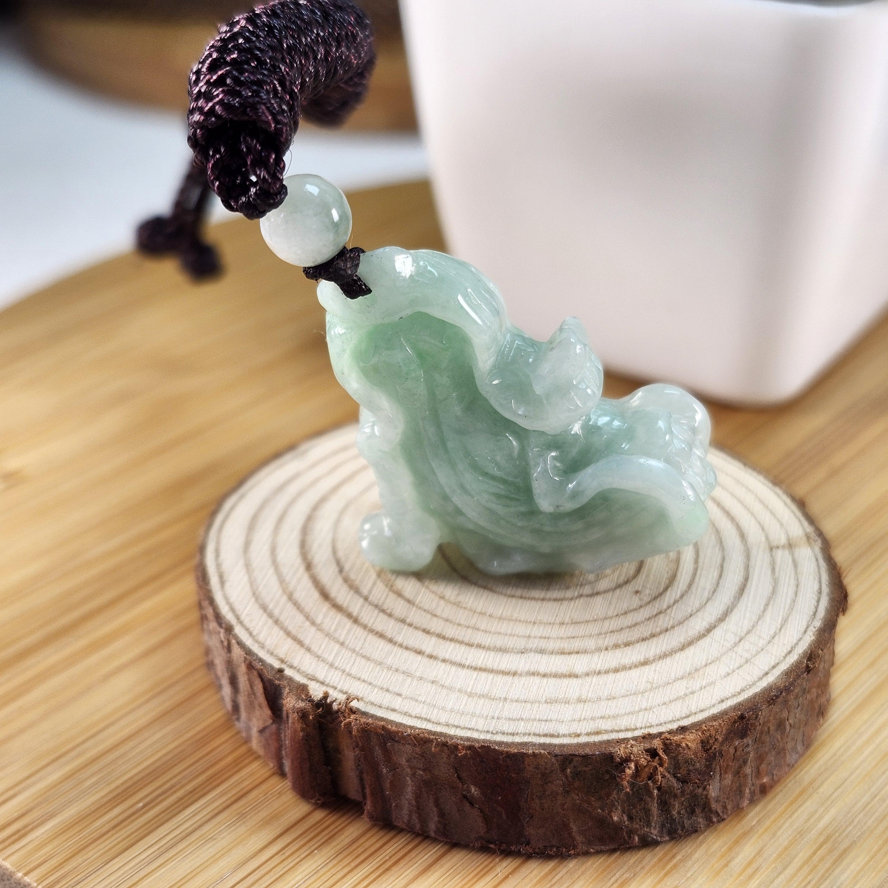 珍しい形の3D白菜大白菜、よく彫られた未処理の天然翡翠のペンダント