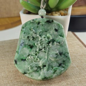 Grade A jade beautiful peony flower and butterfly 蝶戀花 untreated natural jadeite jade pendant with pretty necklace cord