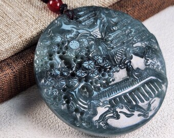 Ciondolo in giada giadeite naturale non trattata, forma rotonda da 52 mm, con motivo paesaggistico, con cordino per collana