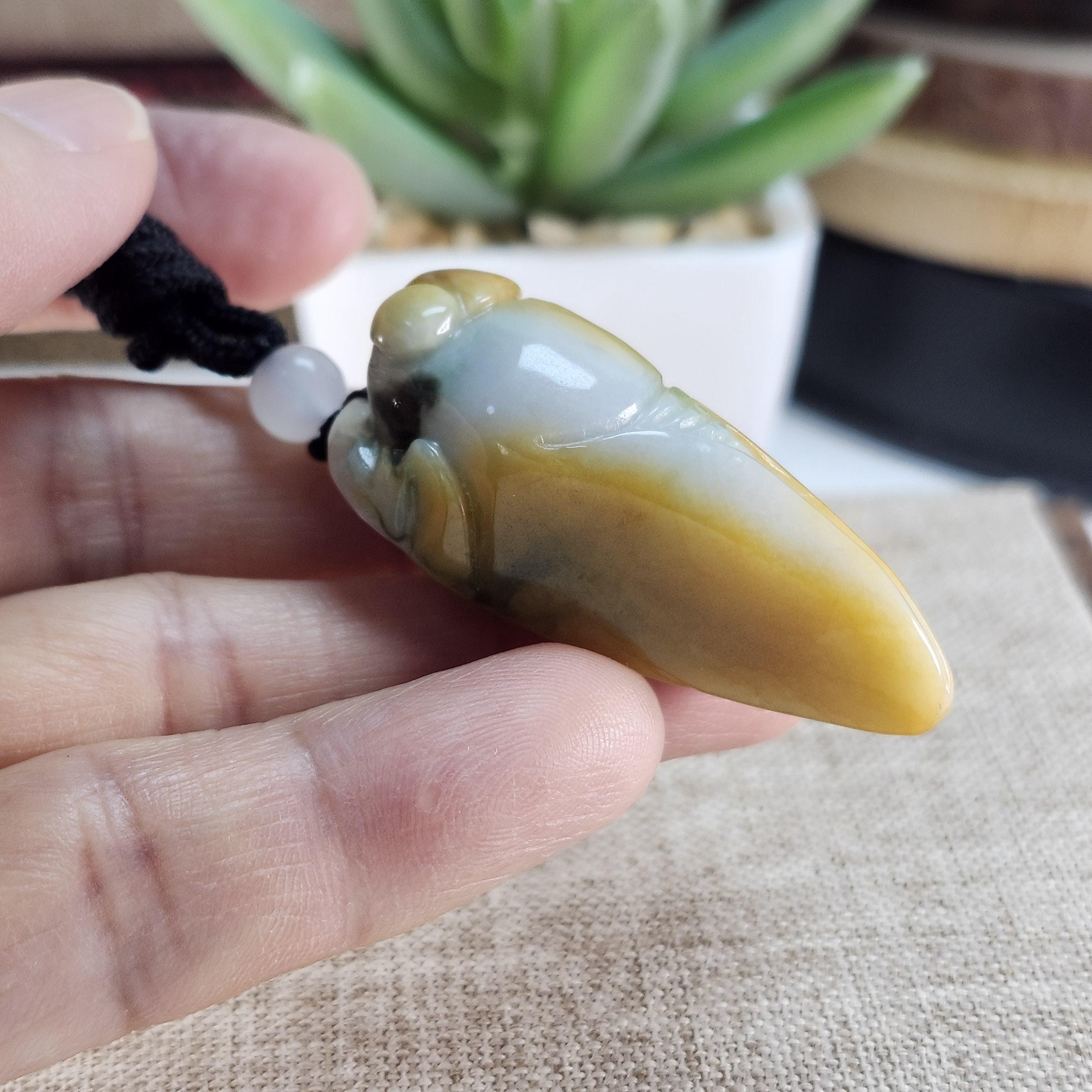 グレード A 翡翠 美しい 3D 蝉蟬 一鳴驚人のイディオムを実行 よく彫