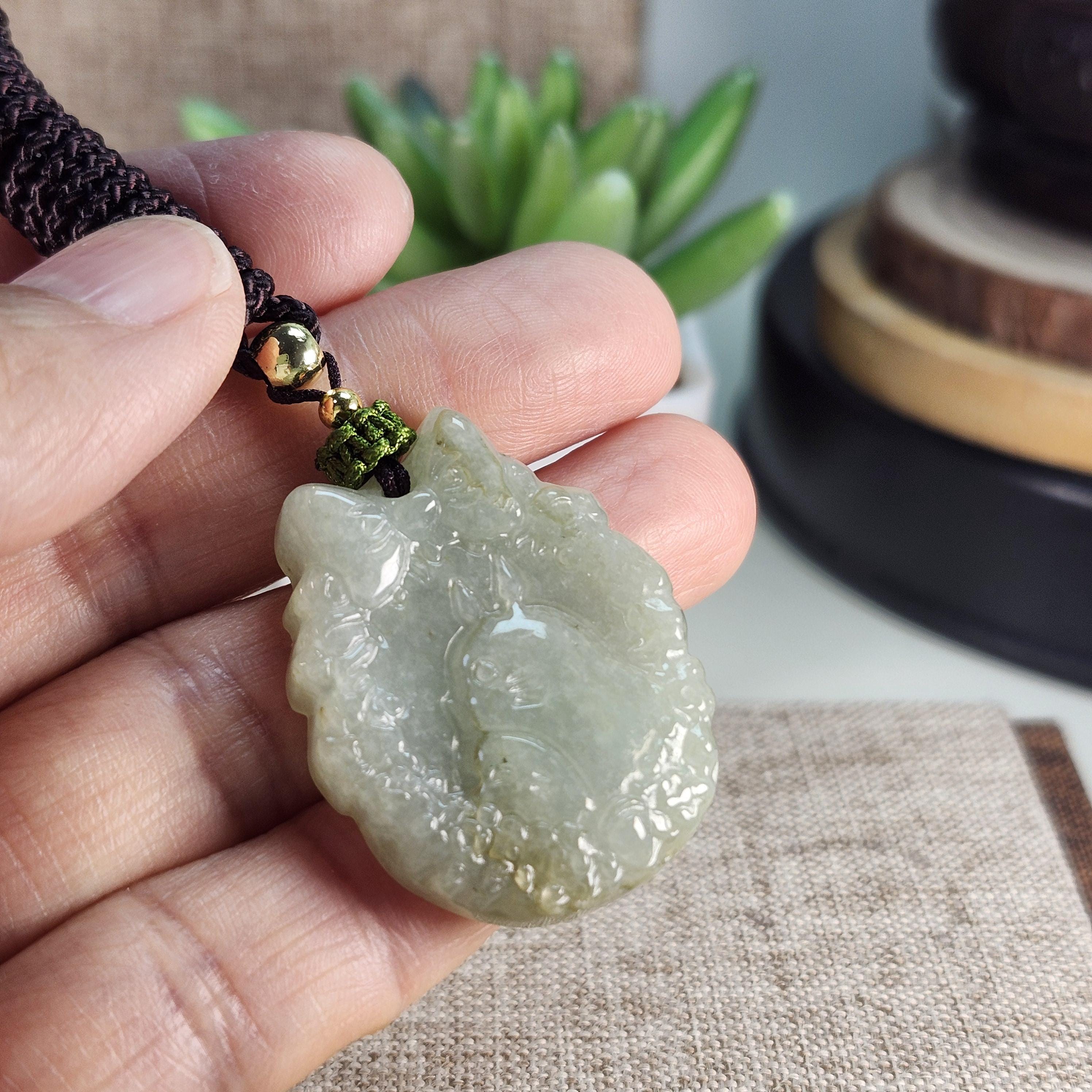 グレードAの翡翠、愛らしい小さなキャラクターの猫、よく彫られた未