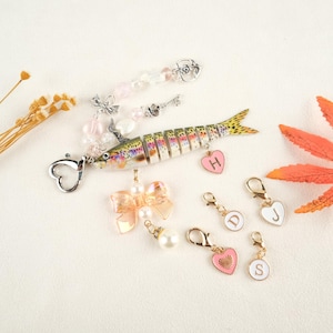 Personalisierung Fisch Köder Schlüsselanhänger / Perlen Schmuck / Fisch Schlüsselanhänger / Süßer Schmuck Charme Bead / Geschenk für Sie / Handgemacht