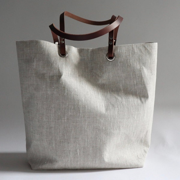 Simple Tote Bag in Natural Linen