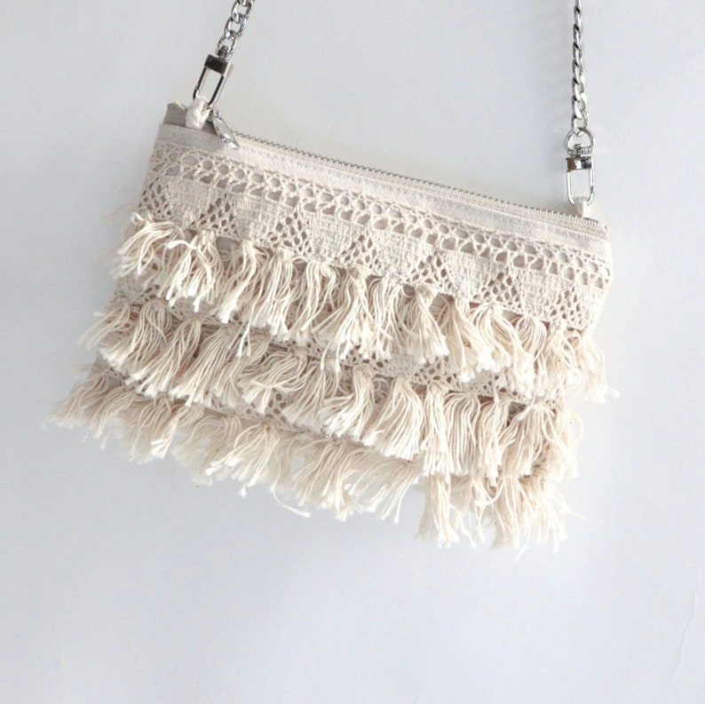 Cute summer crossbody bag with macrame fringe.