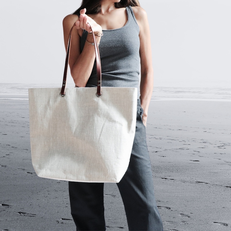 Simple Tote Bag in Natural Linen image 2