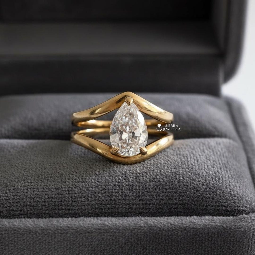 Teardrop Solitaire Engagement Ring, Pear Cut Lab Grown Diamond Ring ...