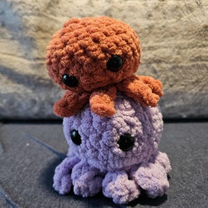 Crochet - Custom Catnip Octopus Toy